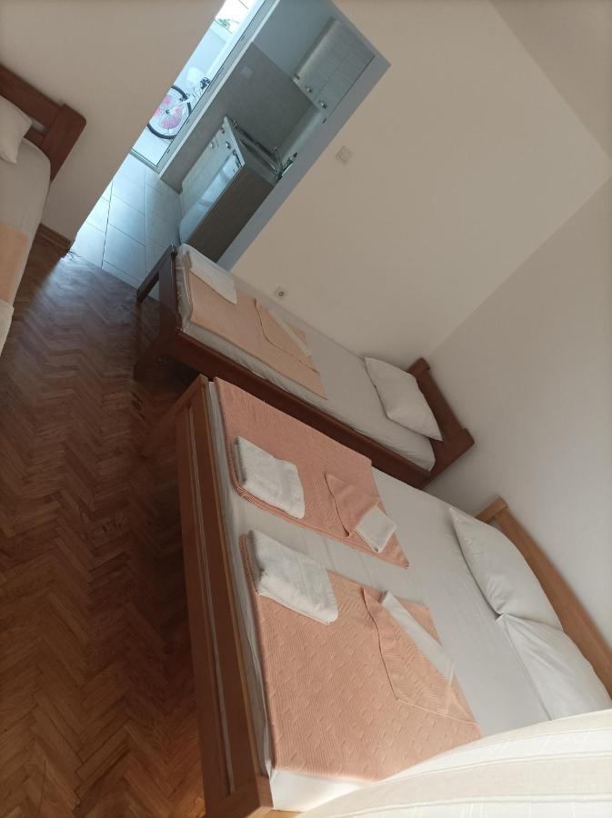 בודווה Apartmani Bastrica מראה חיצוני תמונה