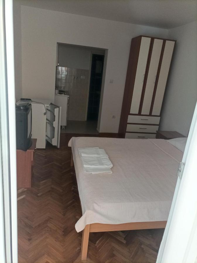 בודווה Apartmani Bastrica מראה חיצוני תמונה