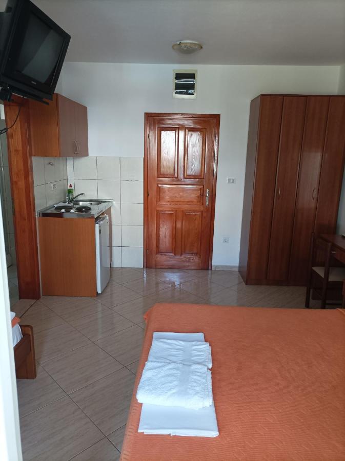 בודווה Apartmani Bastrica מראה חיצוני תמונה