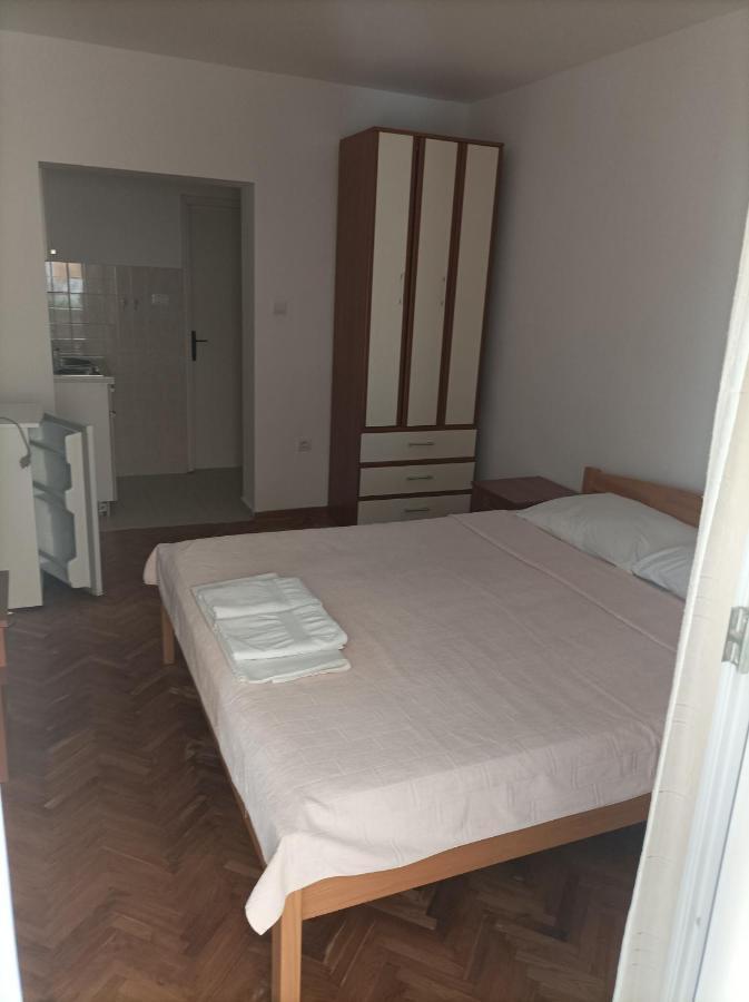 בודווה Apartmani Bastrica מראה חיצוני תמונה
